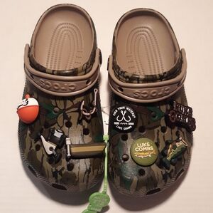 (New) Crocs Luke Combs Clogs (M4/W6)